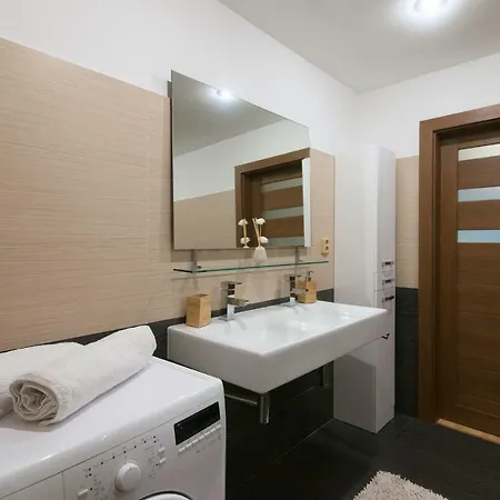 Apartamento Spacious Near Wenceslas Square *