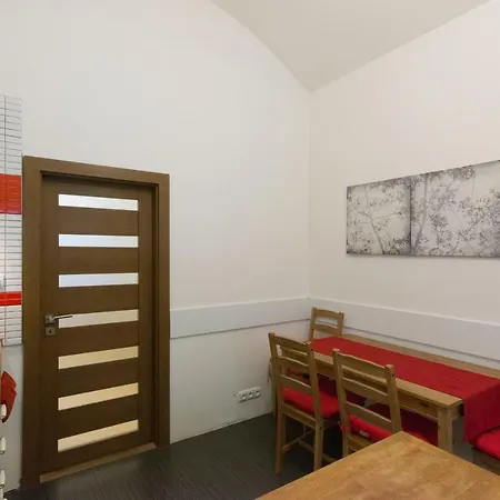 Apartment Spacious Near Wenceslas Square